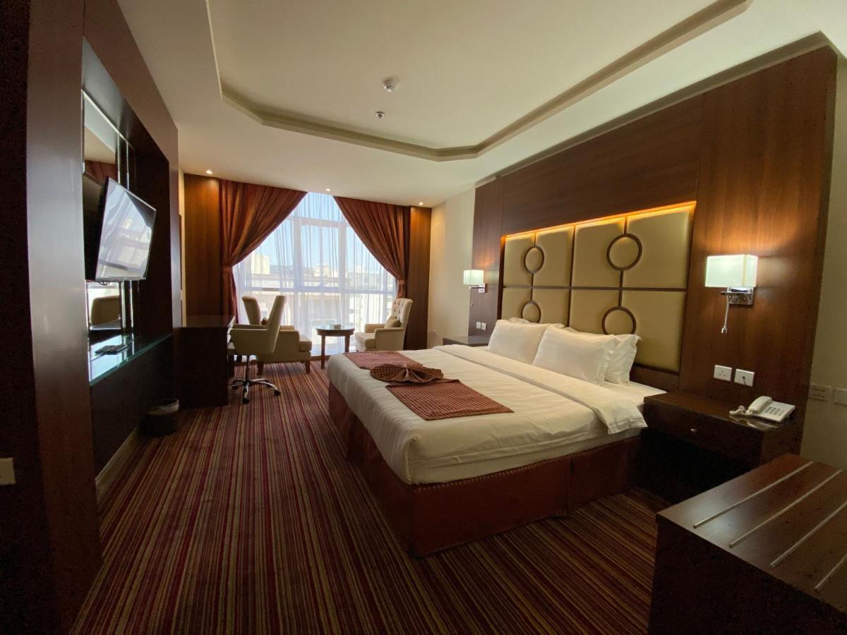 La Defence Blue Hotel Jeddah Bagian luar foto