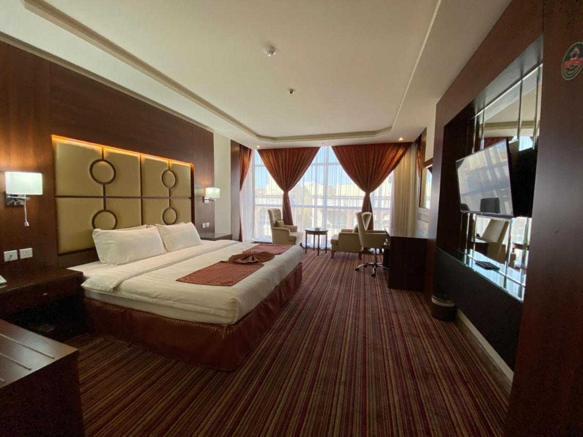 La Defence Blue Hotel Jeddah Bagian luar foto