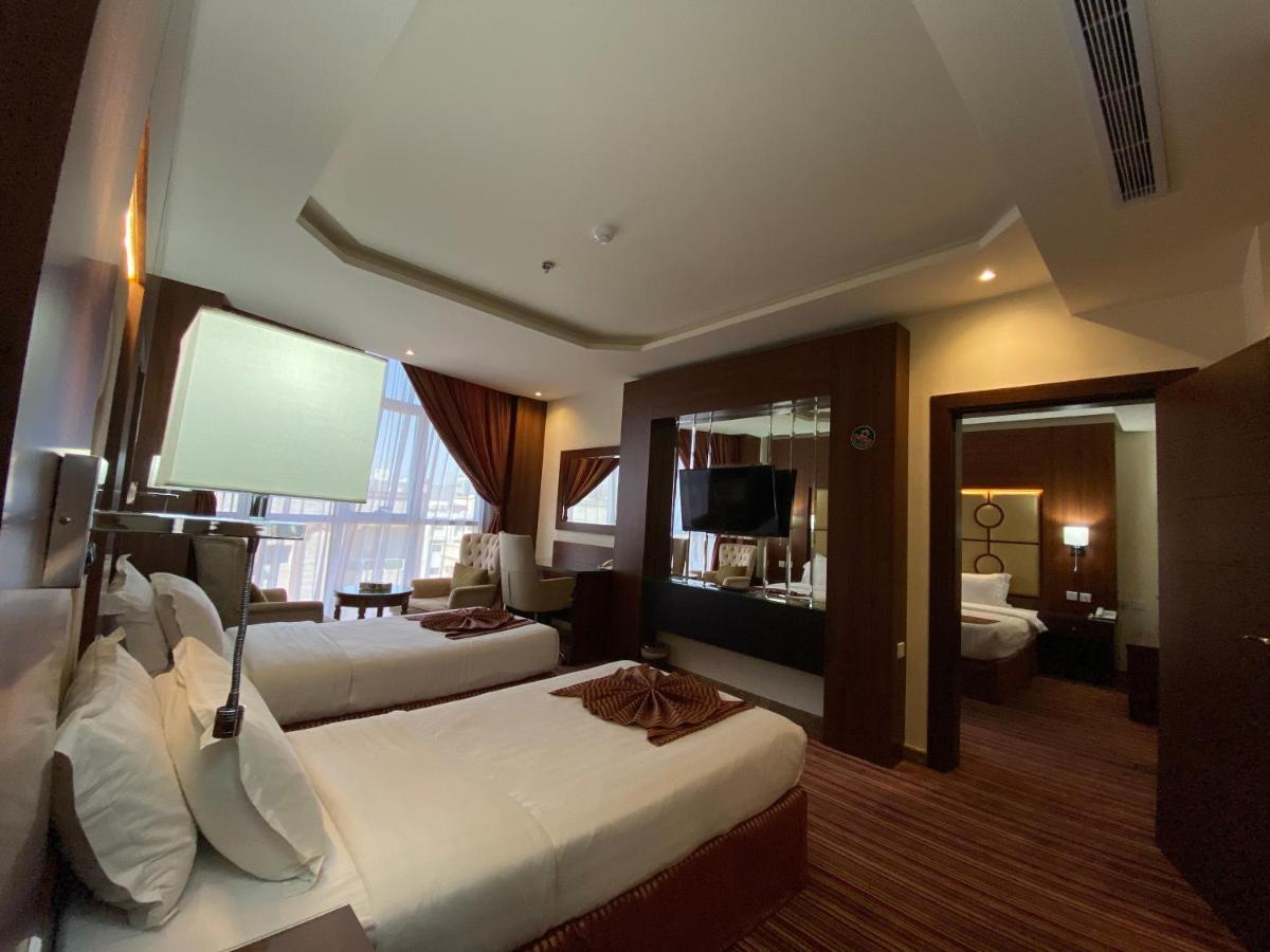 La Defence Blue Hotel Jeddah Bagian luar foto