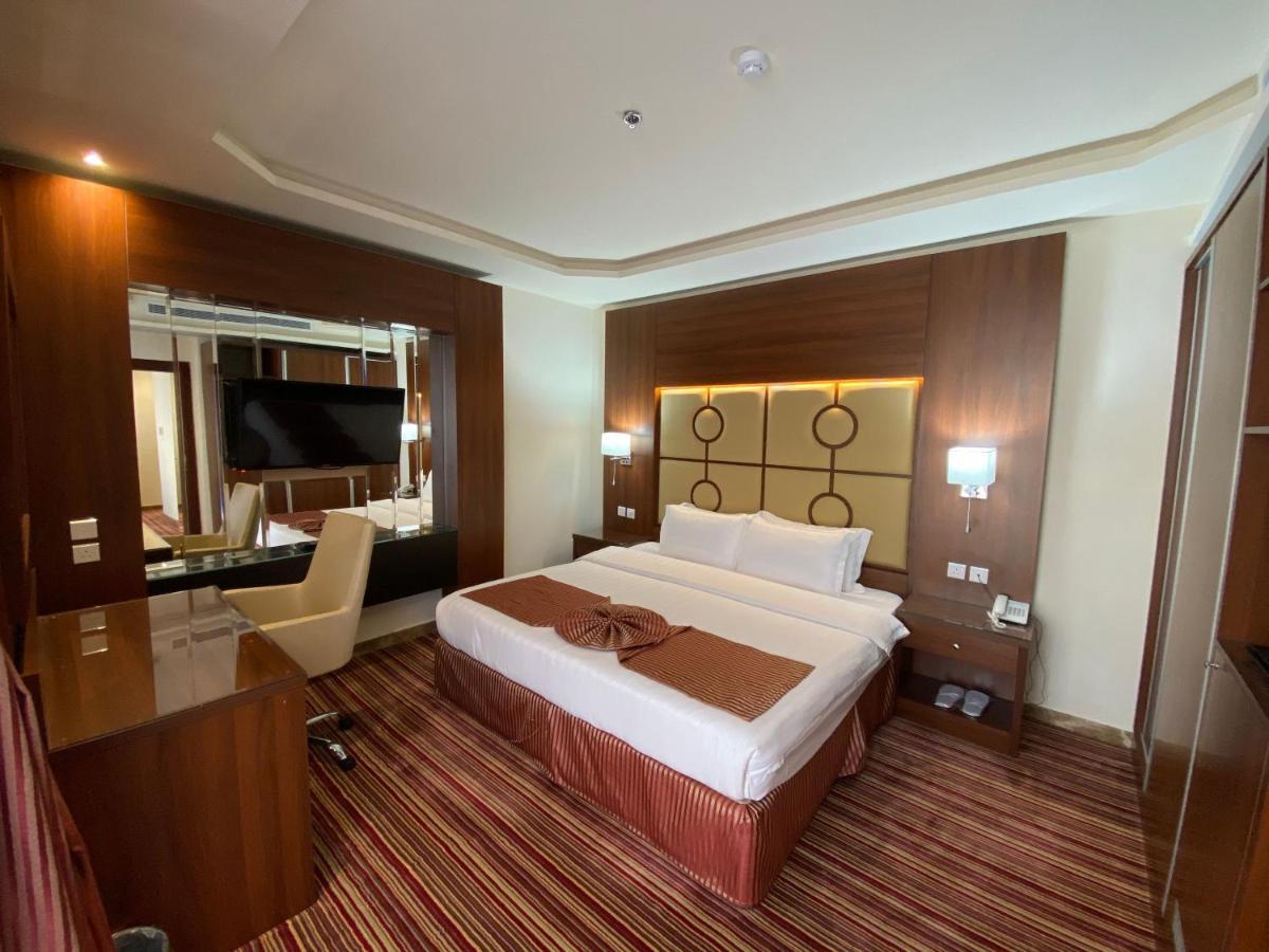 La Defence Blue Hotel Jeddah Bagian luar foto