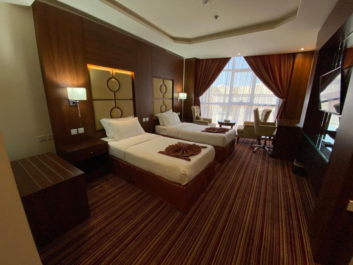 La Defence Blue Hotel Jeddah Bagian luar foto
