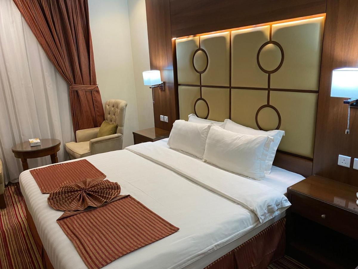 La Defence Blue Hotel Jeddah Bagian luar foto