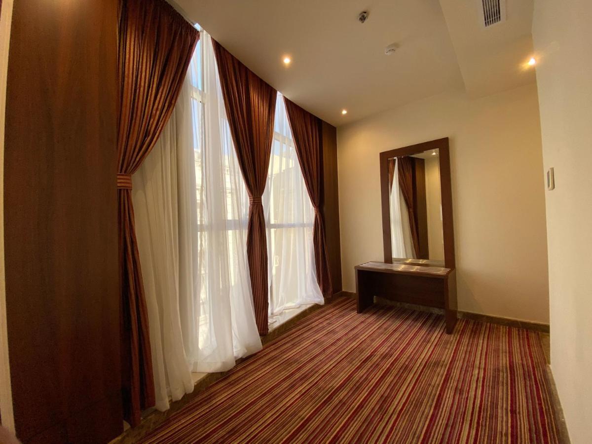 La Defence Blue Hotel Jeddah Bagian luar foto