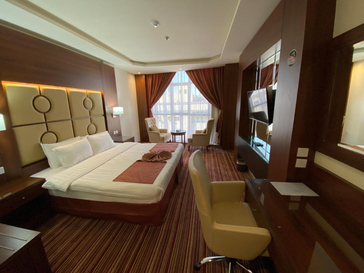 La Defence Blue Hotel Jeddah Bagian luar foto